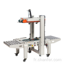 Machine de scellage pneumatique de cartons avec convoyeur